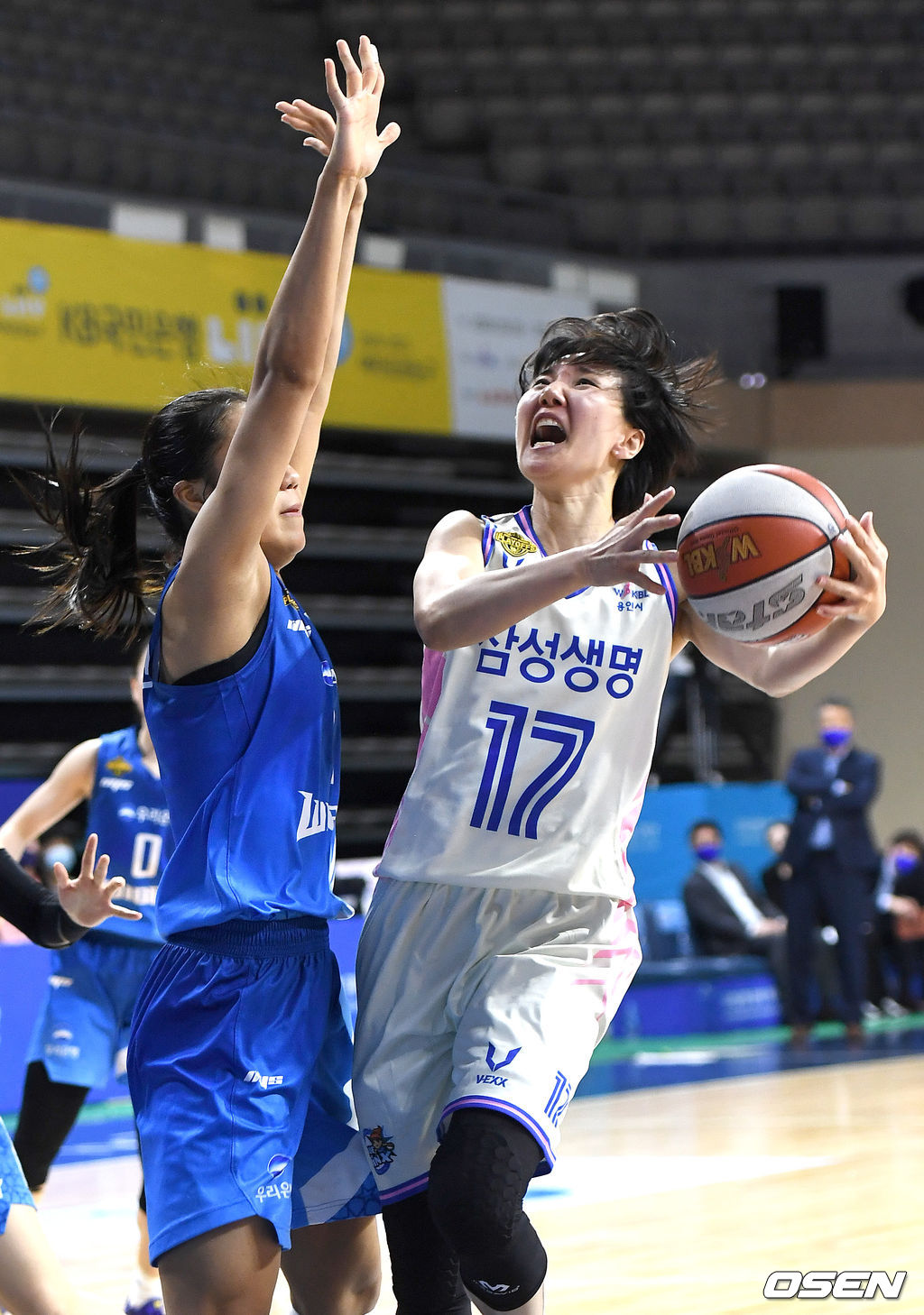 2쿼터, 삼성생명 김보미가 돌파를 시도하고 있다. /dreamer@osen.co.kr