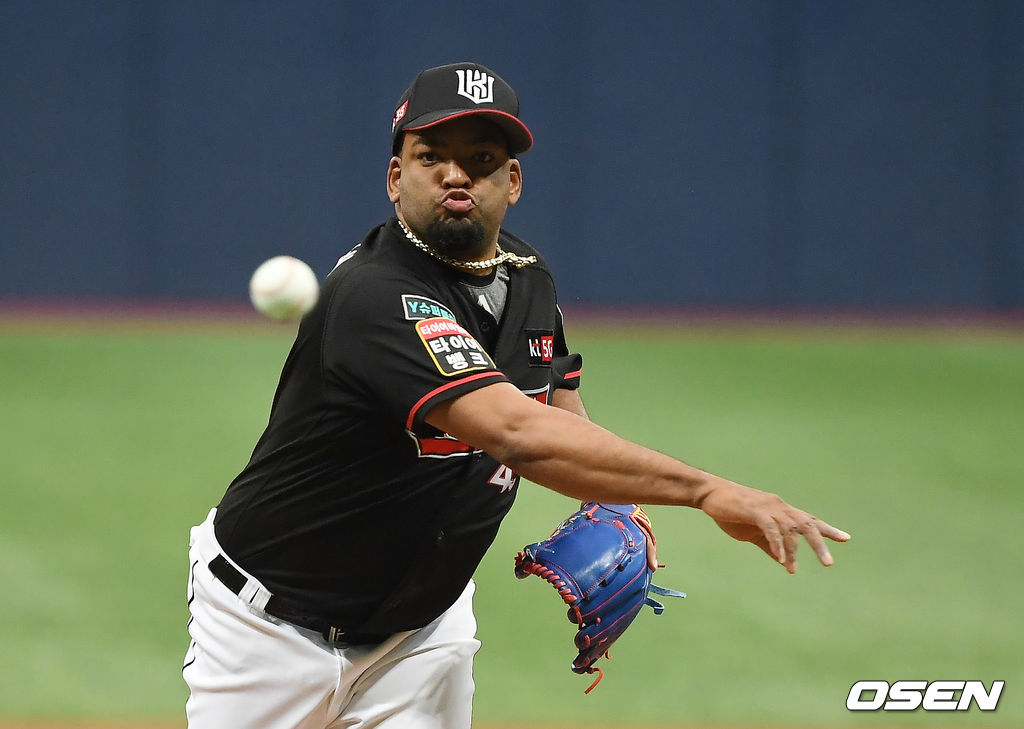 1회말 KT 데스파이네가 역투하고 있다. /youngrae@osen.co.kr 