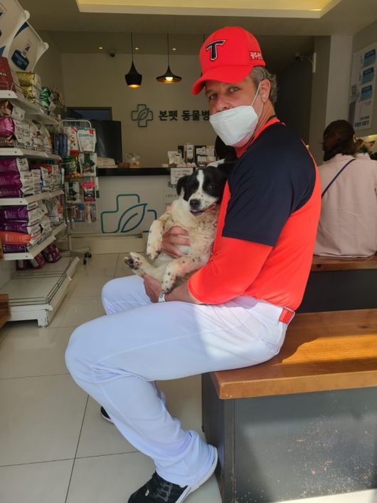 앤서리 르루 코치와 오레오./앤서니 르루 SNS