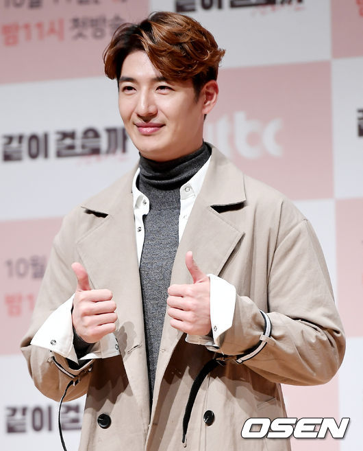 JTBC 새 예능 프로그램 '같이 걸을까' 제작발표회가 11일 오후 서울 마포구 상암동 JTBC홀에서 열렸다.<br /><br />그룹 god 손호영이 참석해 자리를 빛내고 있다. /pjmpp@osen.co.kr