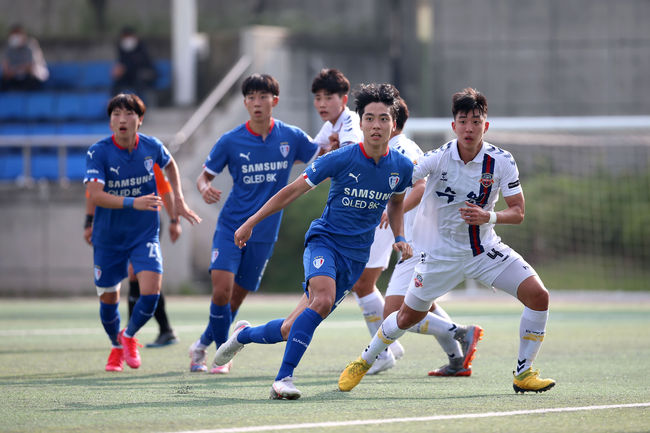 천안축구센터 2구장/ 2020 K리그 주니어/ 수원삼성U-18(매탄고) vs 수원FCU-18/ 수원삼성 구민서, 김기현/ 사진 서혜민