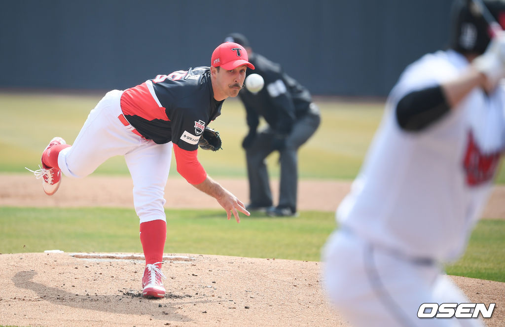 1회말 KIA 선발투수 멩덴이 역투하고 있다. / soul1014@osen.co.kr