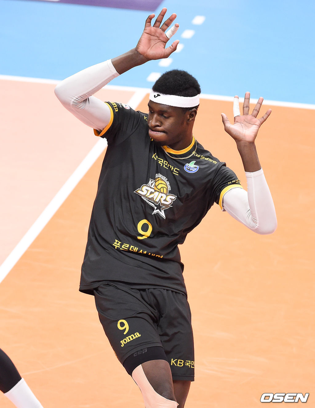 2세트 KB손해보험 케이타가 득점 후 춤을 추고 있다. / soul1014@osen.co.kr