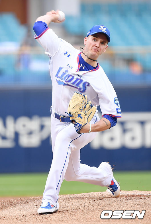 1일 오후 대구 삼성라이온즈파크에서 '2020 신한은행 SOL KBO리그' 삼성 라이온즈와 키움 히어로즈의 경기가 열렸다.1회초 삼성 뷰캐넌이 역투하고 있다. /youngrae@osen.co.kr
