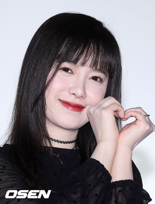 23일 오전 서울 서초구 서초동 예술의 전당 한가람미술관 제 7 전시실에서 구혜선 '서태지의 lyrics 아래로 : 구혜선의 newage' 기자간담회: 작곡, 연출의 음악 영상 전시회가 열렸다.배우 겸 작가 구혜선이 전시회에서 포토타임을 갖고 있다. / rumi@osen.co.kr