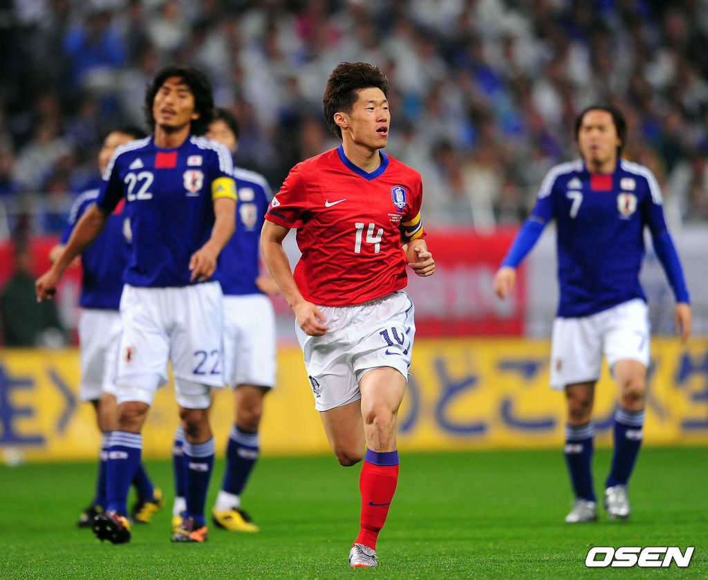 대한민국 박지성이 2010년 5월 24일 일본 사이타마 스타디움에서 열린 일본과 평가전에서 선제골을 성공시키고 '산책 세리머니'를 펼치고 있다. /spjj@osen.co.kr
