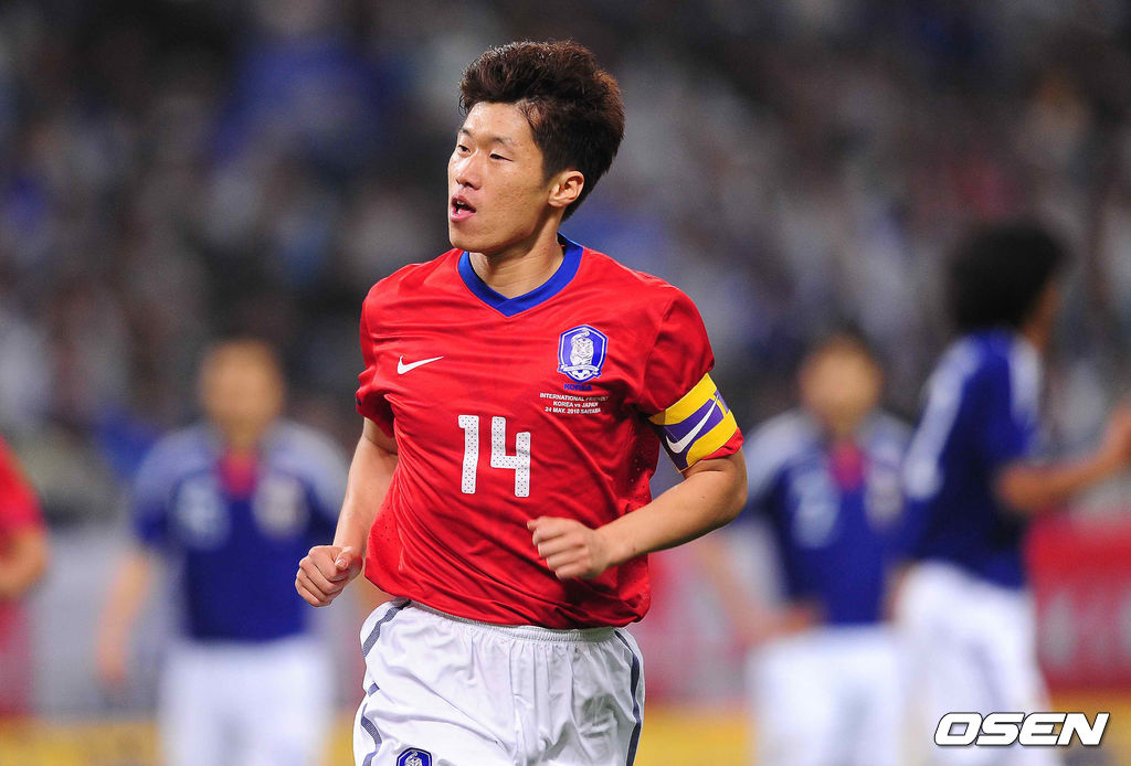 대한민국 박지성이 2010년 5월 24일 일본 사이타마 스타디움에서 열린 일본과 평가전에서 선제골을 성공시키고 '산책 세리머니'를 펼치고 있다. /spjj@osen.co.kr