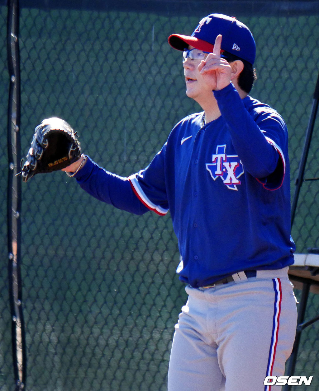 [OSEN=서프라이즈(미 애리조나주), 이사부 통신원]양현종이 불펜에서 라이브 피칭을 준비하고 있다. /lsboo@osen.co.kr