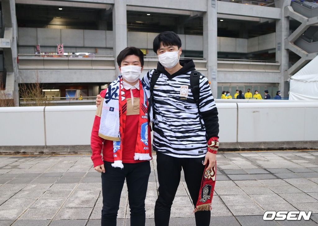 [사진]오른쪽이 박경빈 씨 /타나베 미하루 통신원