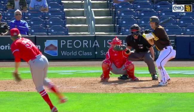 [사진] 김하성이 22일 에인절스전에서 6회 삼진을 당하는 순간 /MLB TV