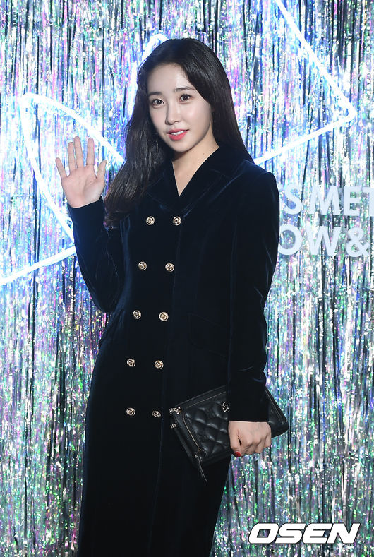 최희가 포토타임을 갖고 있다. /youngrae@osen.co.kr