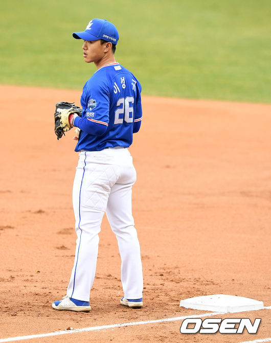 1회말 삼성 이성규가 경기를 준비하고 있다.  /jpnews@osen.co.kr