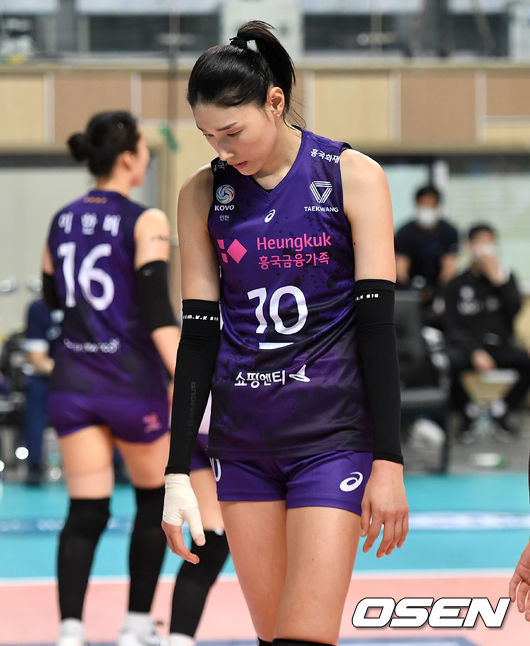 3세트 막판 흥국생명 김연경이 실점에 아쉬워하고 있다. / dreamer@osen.co.kr