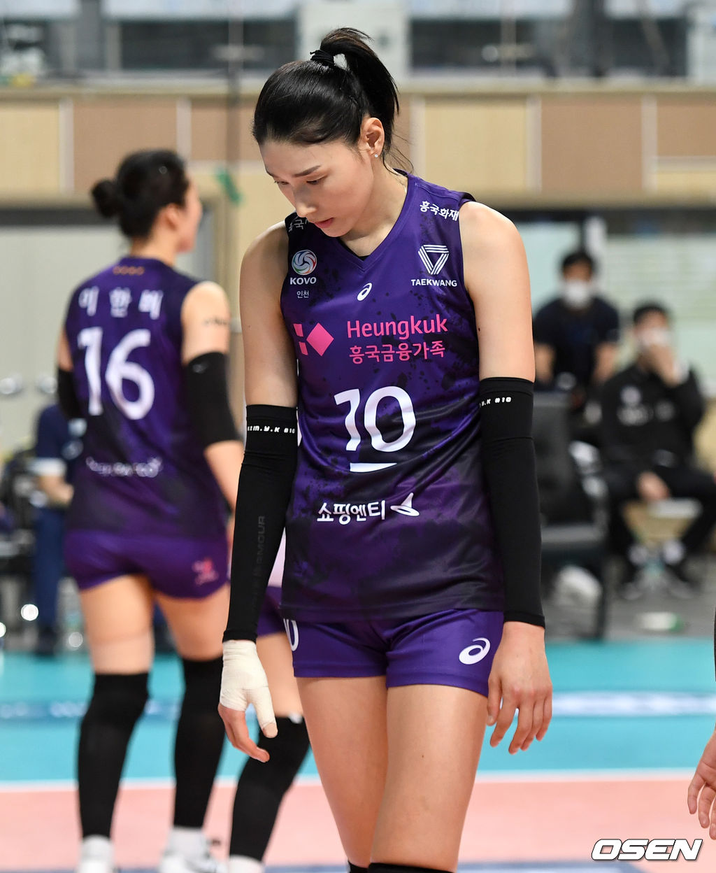 3세트 막판 흥국생명 김연경이 실점에 아쉬워하고 있다. / dreamer@osen.co.kr