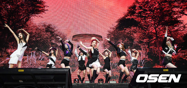 우주소녀가 멋진 무대를 펼치고 있다. / soul1014@osen.co.kr