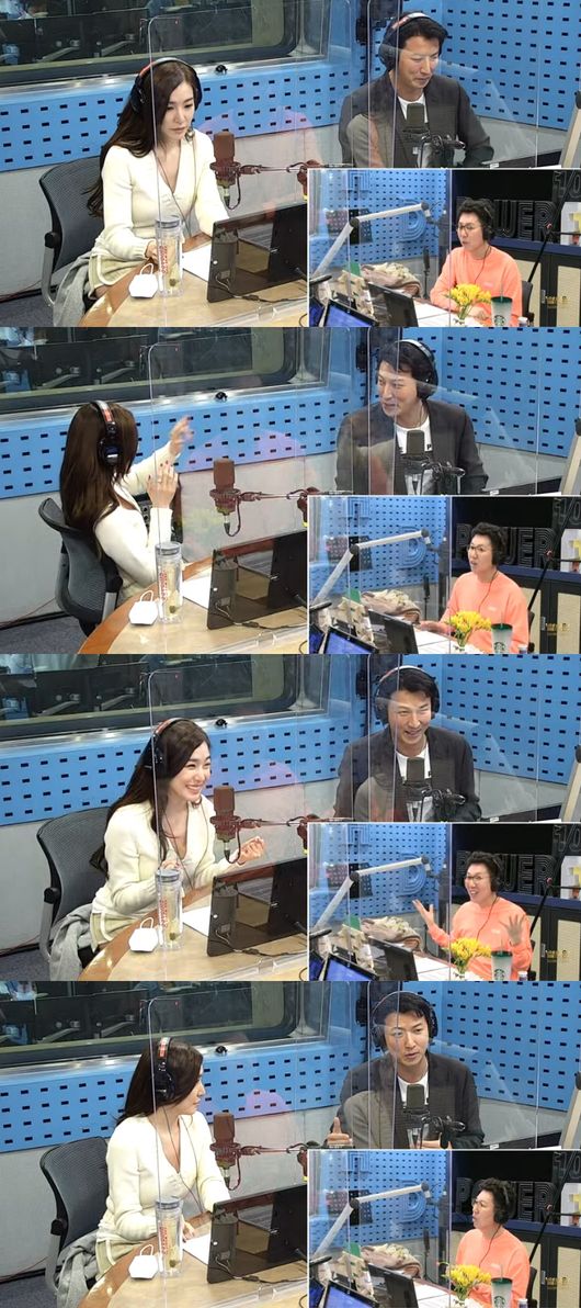 보이는 라디오 화면