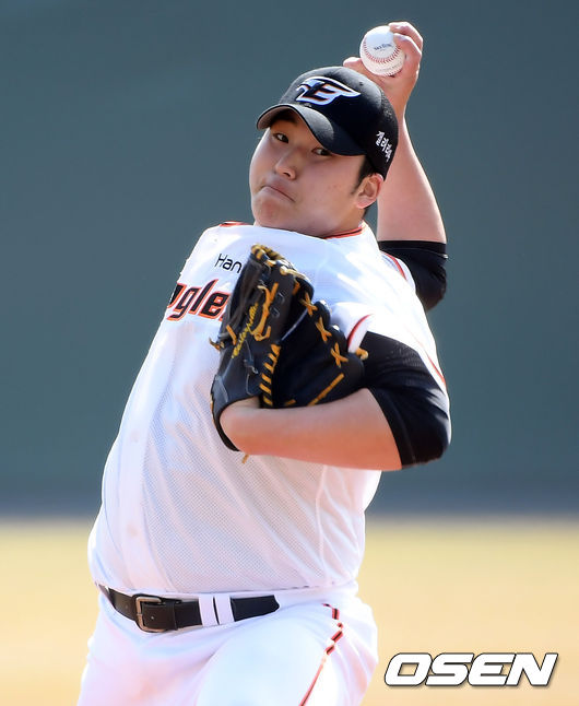 1회초 한화 선발 김민우과 역투를 하고 있다. /cej@osen.co.kr