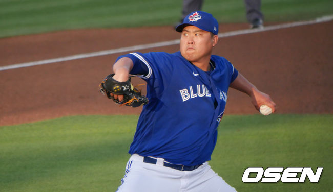 [OSEN=더니든(미 플로리다주), 이사부 통신원]2회초 토론토 류현진이 역투하고 있다.  / lsboo@osen.co.kr