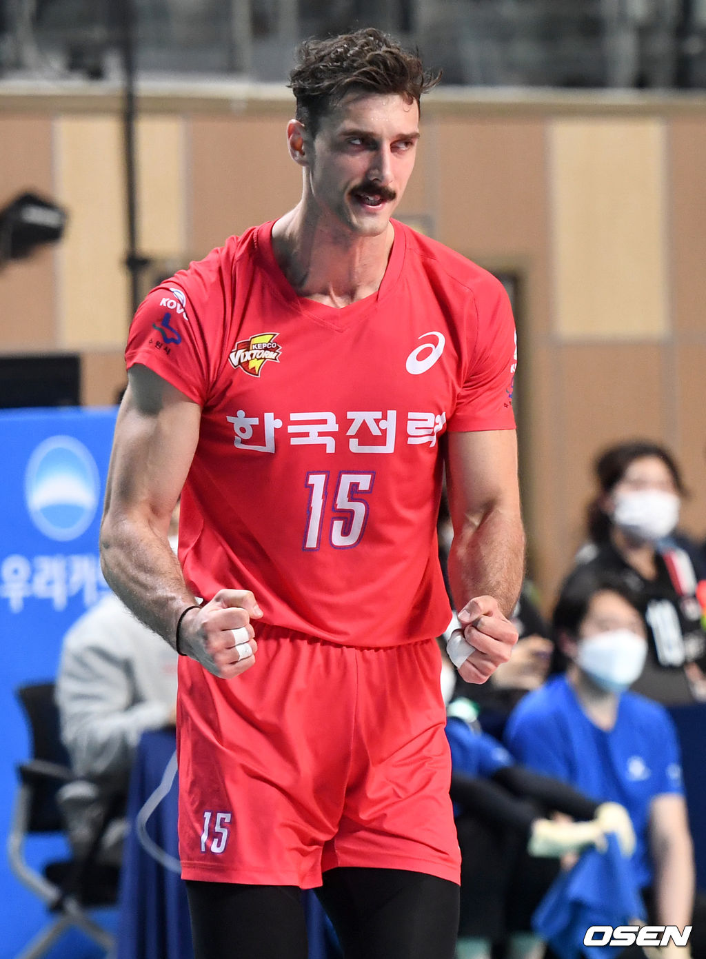 3세트 막판 전경기 서브에이스를 달성한 한국전력 러셀이 환호하고 있다. / dreamer@osen.co.kr