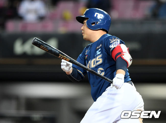 9일 광주-기아 챔피언스필드에서 ‘2021 신한은행 SOL KBO 리그’ KIA 타이거즈와 NC 다이노스의 경기가 열렸다.5회초 1사 3루 NC 양의지가 적시타를 때려내고 있다. /youngrae@osen.co.kr