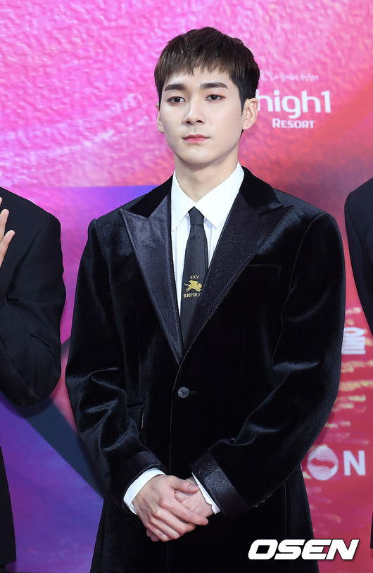 30일 오후 서울 구로구 고척스카이돔에서 제29회 하이원 서울가요대상(2020 서울가요대상) 시상식 레드카펫 행사가 열렸다.그룹 뉴이스트(NU’EST) 아론이 포즈를 취하고 있다. /cej@osen.co.kr