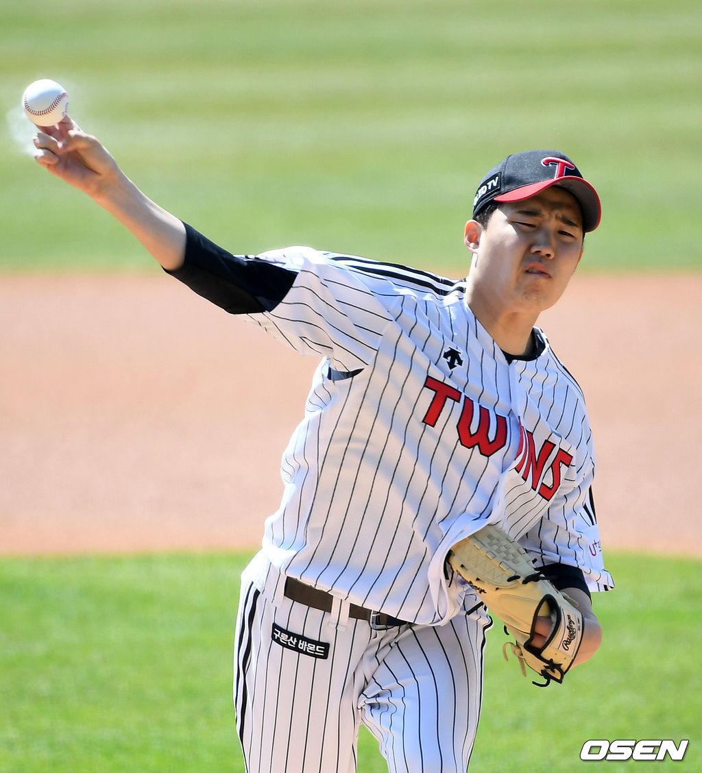 LG 선발투수 임찬규가 역투하고 있다. /sunday@osen.co.kr