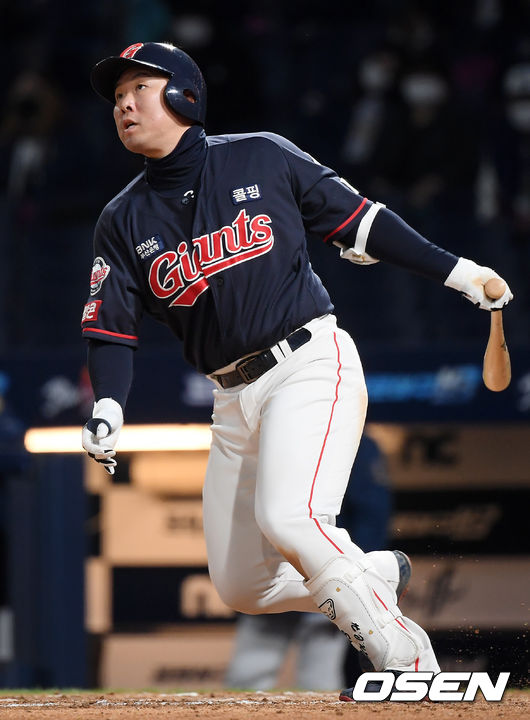 9회초 2사 주자 1,2루 롯데 안치홍이 좌익수 왼쪽 2타점 적시타를 날리고 있다./rumi@osen.co.kr