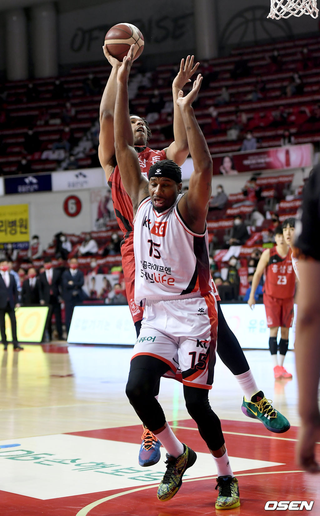 승리가 확정된 순간 KGC 제러드 설린저가 기뻐하고 있다. /ksl0919@osen.co.kr 