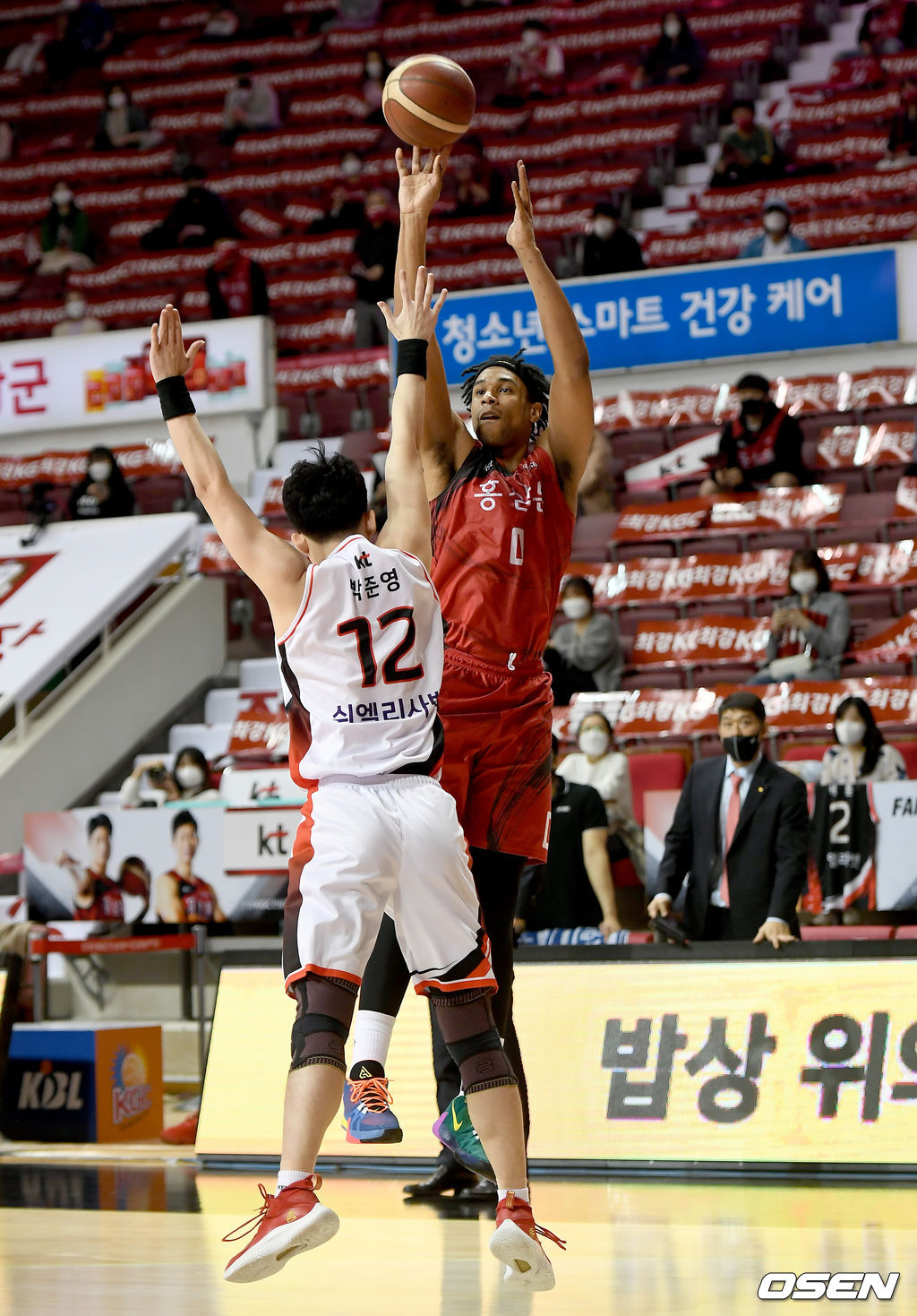 2쿼터 KGC 제라드 설린저가 점프슛을 시도하고 있다. /ksl0919@osen.co.kr 
