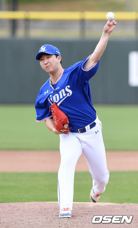 삼성 선발 최채흥이 마운드 위에서 힘차게 공을 뿌리고 있다./rumi@osen.co.kr