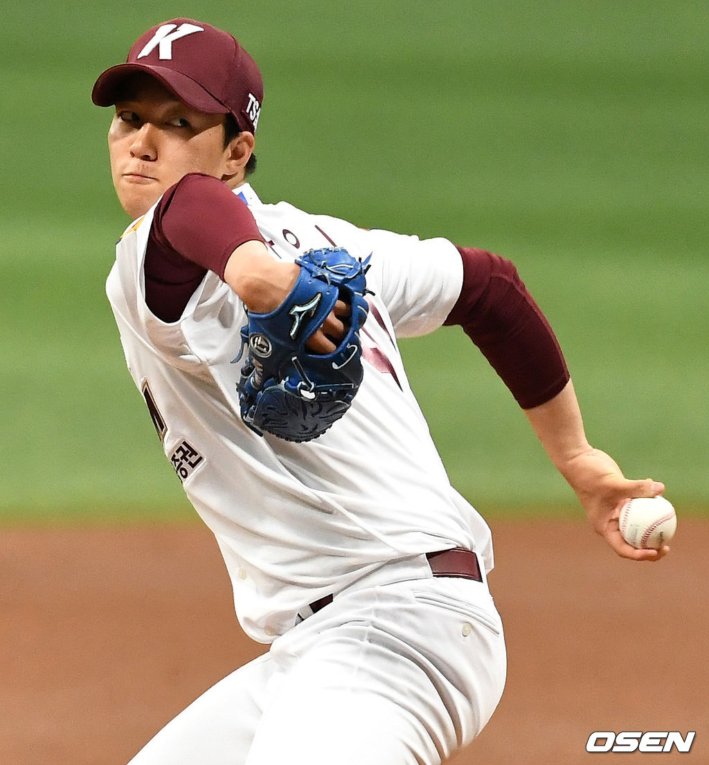 키움 선발 안우진이 힘차게 공을 뿌리고 있다. / dreamer@osen.co.kr