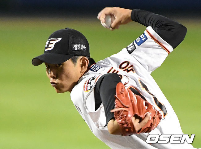 한화 오동욱이 역투하고 있다./sunday@osen.co.kr