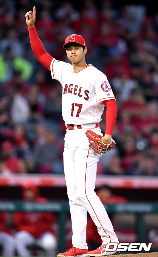 1회초 1사 1루 에인절스 오타니가 보스턴 마르티네스를 삼진으로 잡아낸 뒤 제스처를 취고 있다. / youngrae@osen.co.kr