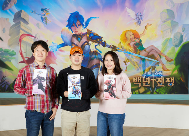 왼쪽부터 오영학 사업실장, 이승민 개발 스튜디오장, 장순영 아트팀장. /컴투스 제공.