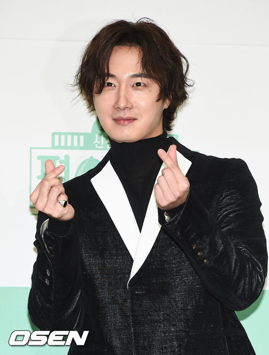 정일우가 포즈를 취하고 있다.  / soul1014@osen.co.kr