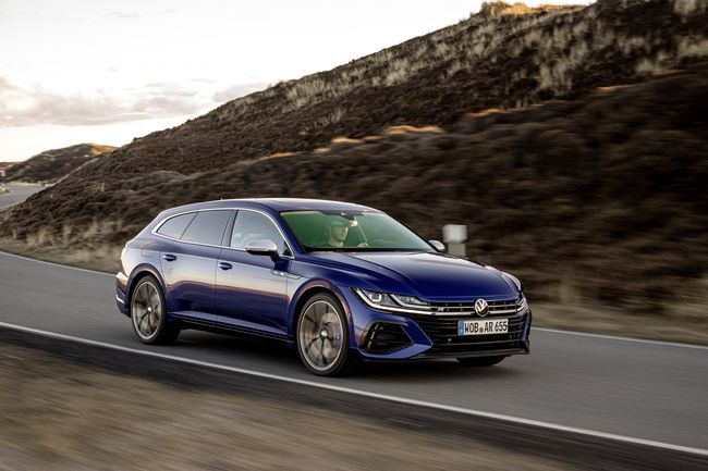 아테온 R 슈팅브레이크. 