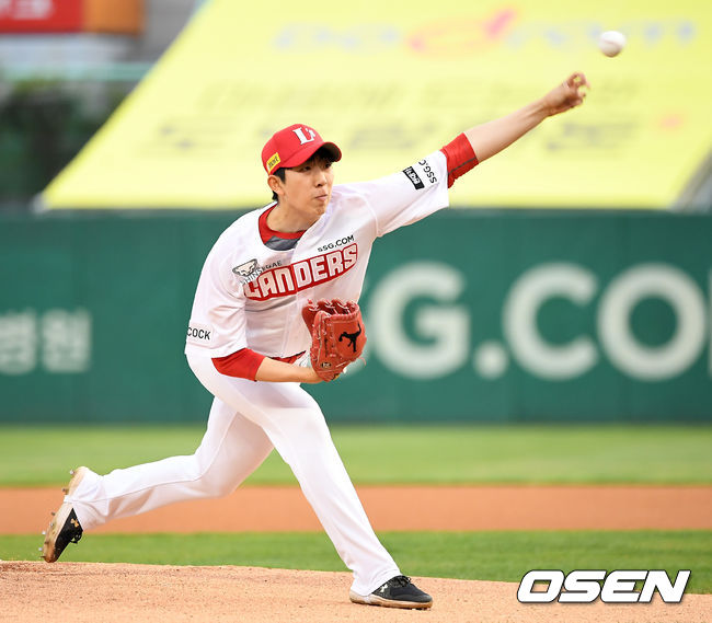 1회초 SSG 오원석이 역투하고 있다./youngrae@osen.co.kr