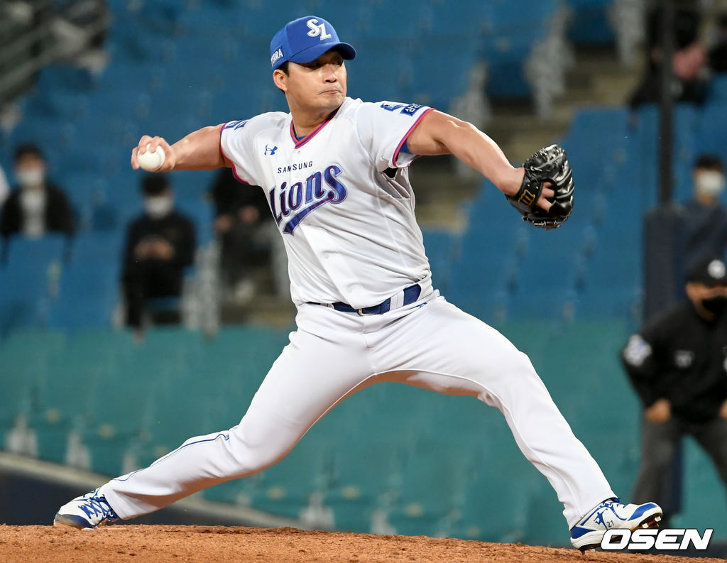 9회초 삼성 오승환이 마운드에 올라 힘차게 공을 뿌리고 있다. /ksl0919@osen.co.kr