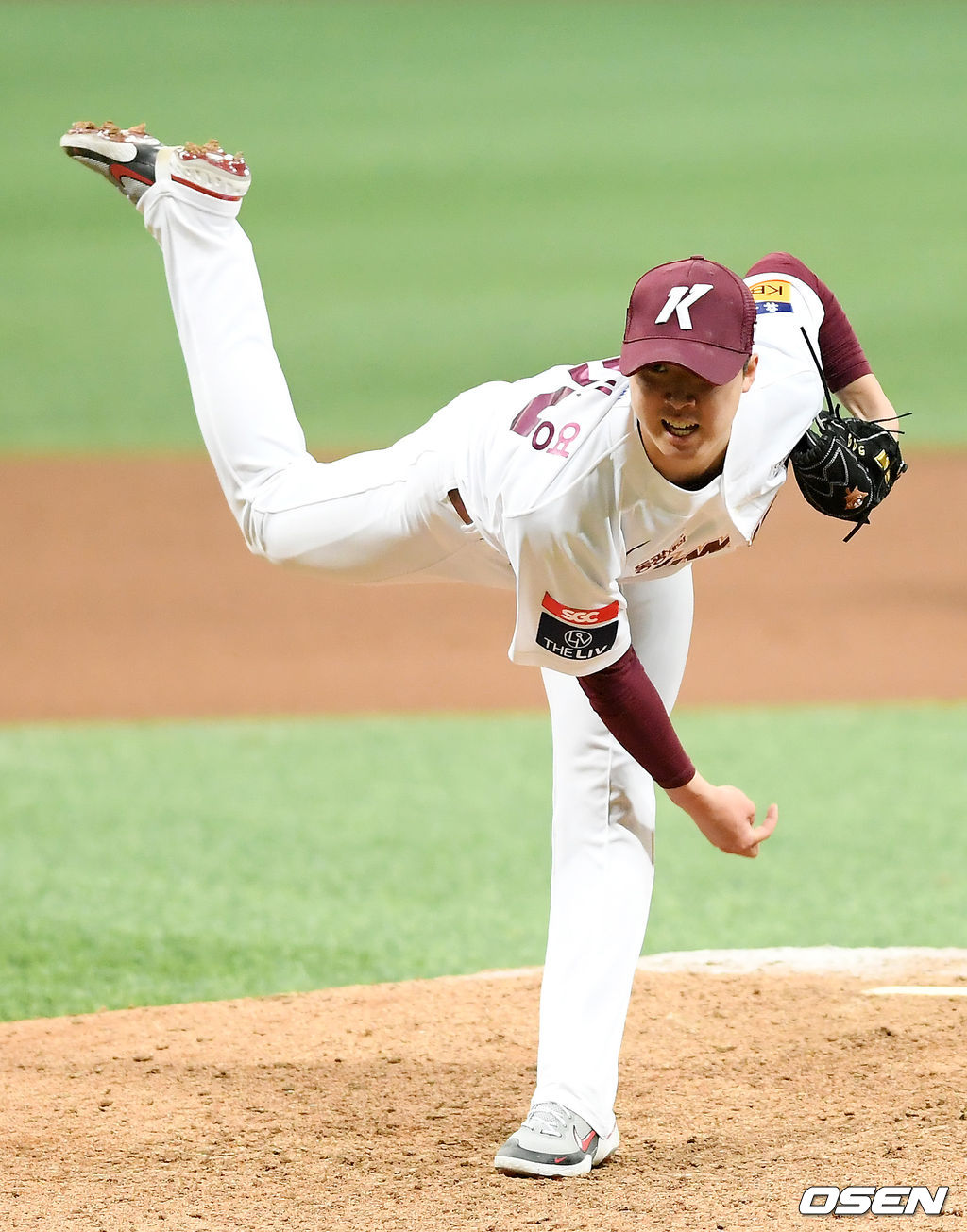 키움 장재영이 공을 뿌리고 있다. /cej@osen.co.kr