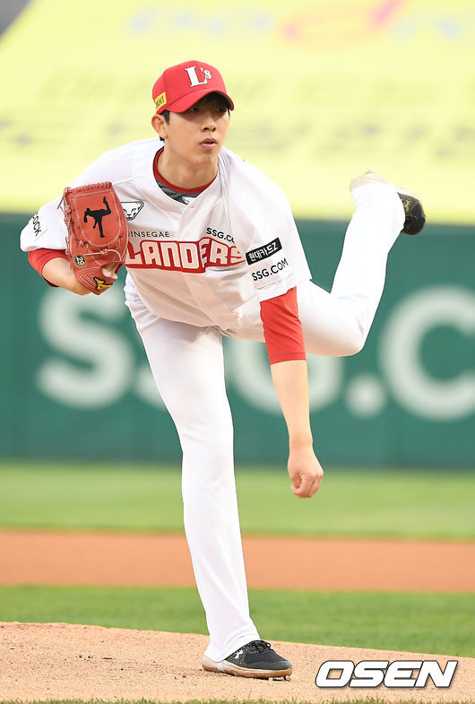 1회초 SSG 오원석이 역투하고 있다./youngrae@osen.co.kr 