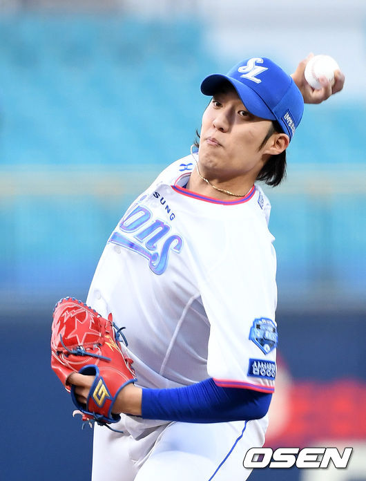 13일 대구 삼성라이온즈파크에서 ’2021 신한은행 SOL KBO 리그' 삼성 라이온즈와 한화 이글스의 경기가 열렸다.1회초 무사에서 삼성 선발투수 원태인이 역투하고 있다. /sunday@osen.co.kr