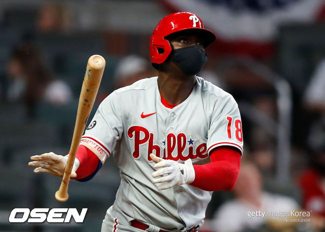 [사진] 마스크를 착용하고 경기에 나선 필라델피아의 디디 그레고리우스. ⓒGettyimages(무단전재 및 재배포 금지)