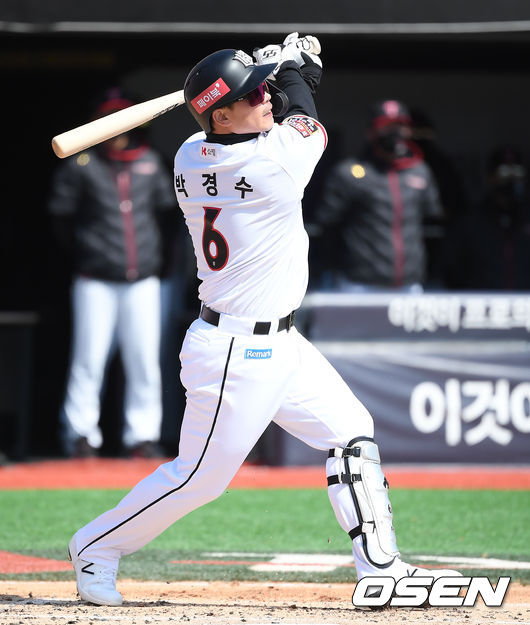 2회말 무사 1,3루 KT 박경수가 희생플라이로 선취 타점을 올리고 있다.  / soul1014@osen.co.kr