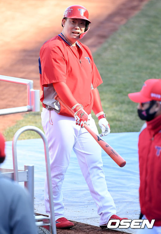 8일 오후 KIA타이거즈가 광주 KIA챔피언스필드에서 2021 스프링캠프 훈련을 가졌다. KIA 나지완이 타격훈련을 하고 있다./ksl0919@osen.co.kr