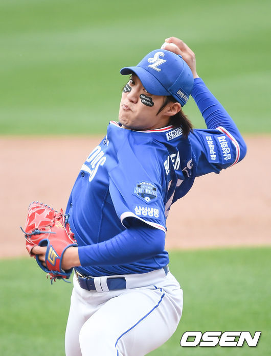 24일 광주기아챔피언스필드에서 '2021 신한은행 SOL KBO 리그' KIA 타이거즈와 삼성 라이온즈의 경기가 진행됐다.1회말 삼성 선발투수 원태인이 역투하고 있다. / soul1014@osen.co.kr