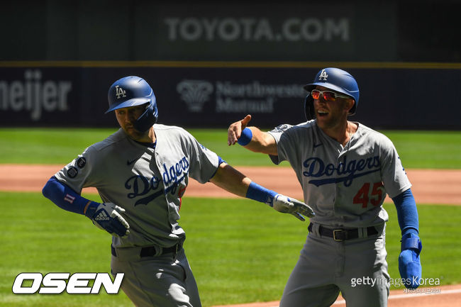 [사진] 만루 홈런을 친 A.J. 폴락(왼쪽)과 맷 비티 ⓒGettyimages(무단전재 및 재배포 금지)