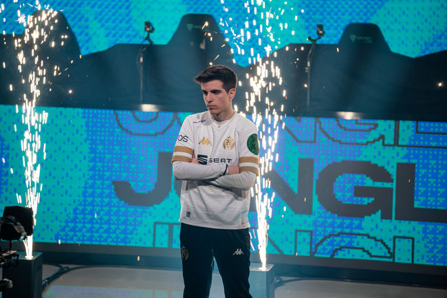 라이엇 게임즈 플리커.