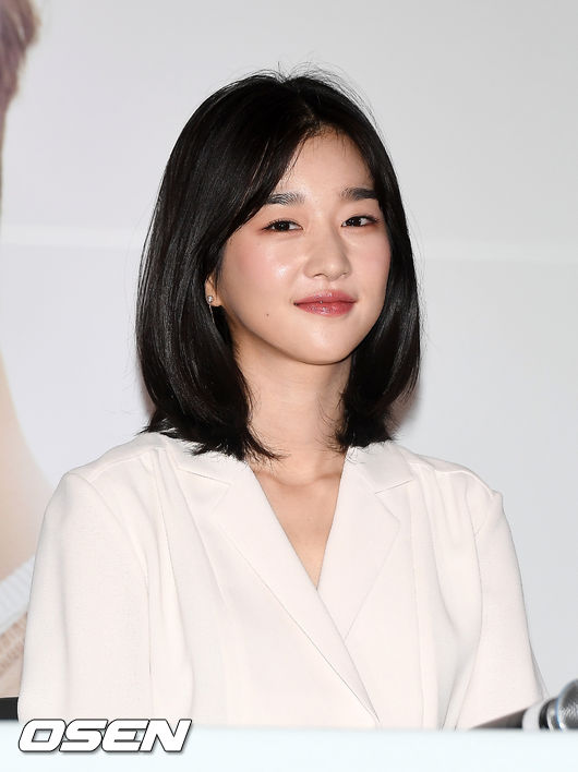 22일 오후 서울 CGV용산아이파크몰에서 진행된 영화 '기억을 만나다' 언론시사회 및 기자간담회에서 배우 서예지가 미소짓고 있다./ rumi@osen.co.kr