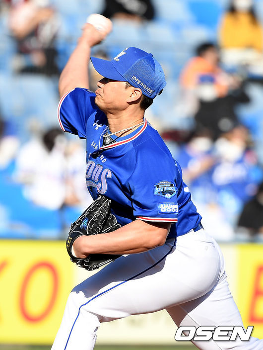 5일 오후 대전 한화생명이글스파크에서 '2021 신한은행 SOL KBO리그' 한화 이글스와 삼성 라이온즈의 경기가 열렸다.9회말 무사 삼성 오승환이 역투하고 있다. /youngrae@osen.co.kr