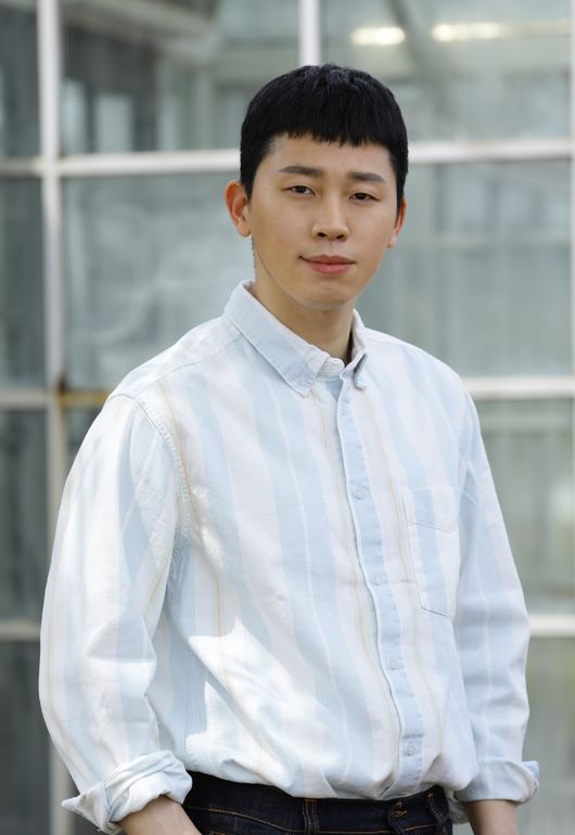 비스터스엔터테인먼트 제공
